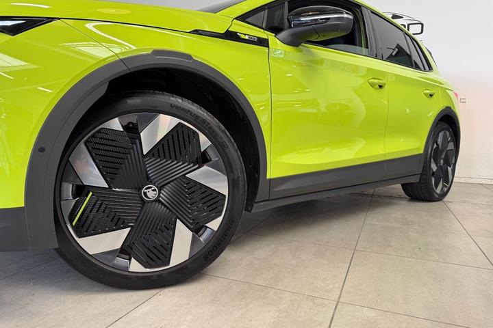 Grøn Skoda Elroq fra 2026