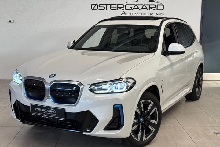 Hvid BMW iX3 fra 2023