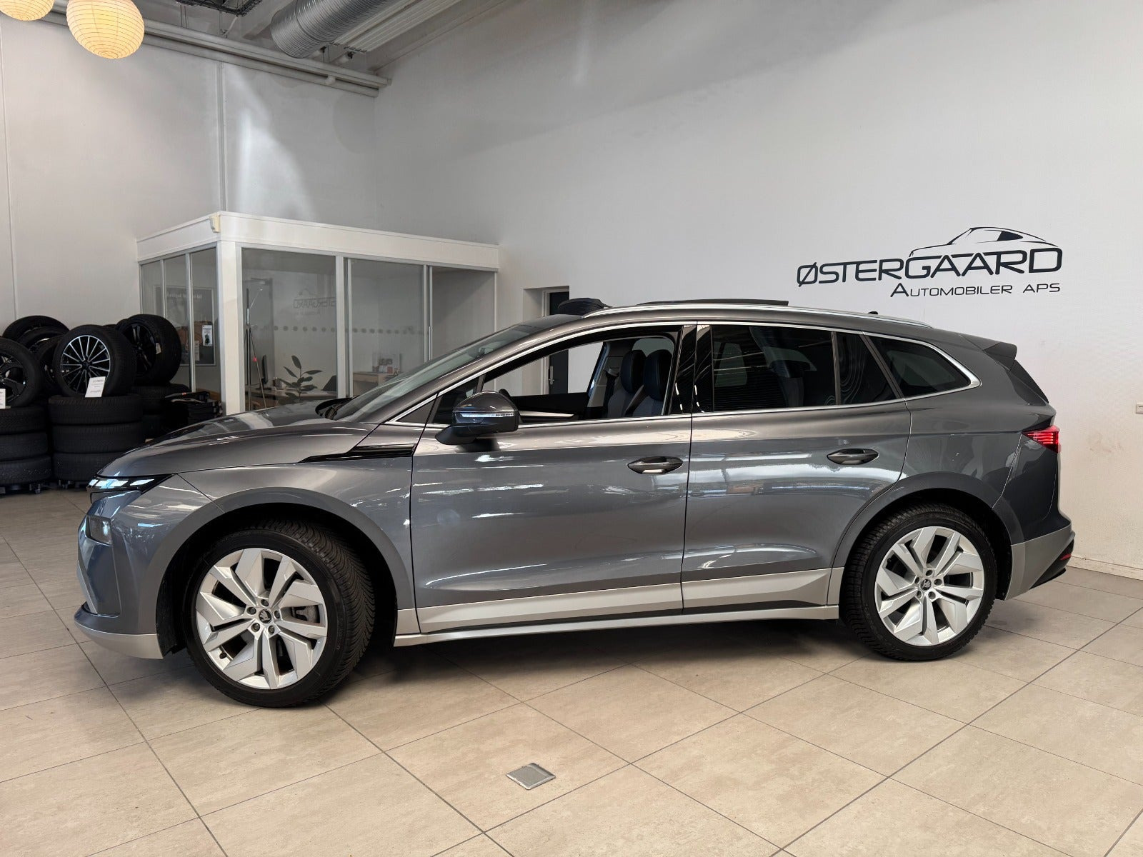 Grå Skoda Enyaq fra 2026