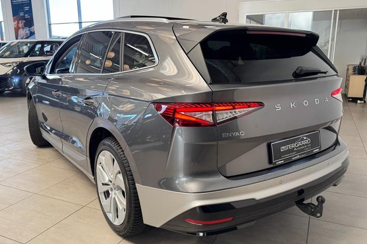 Grå Skoda Enyaq fra 2026