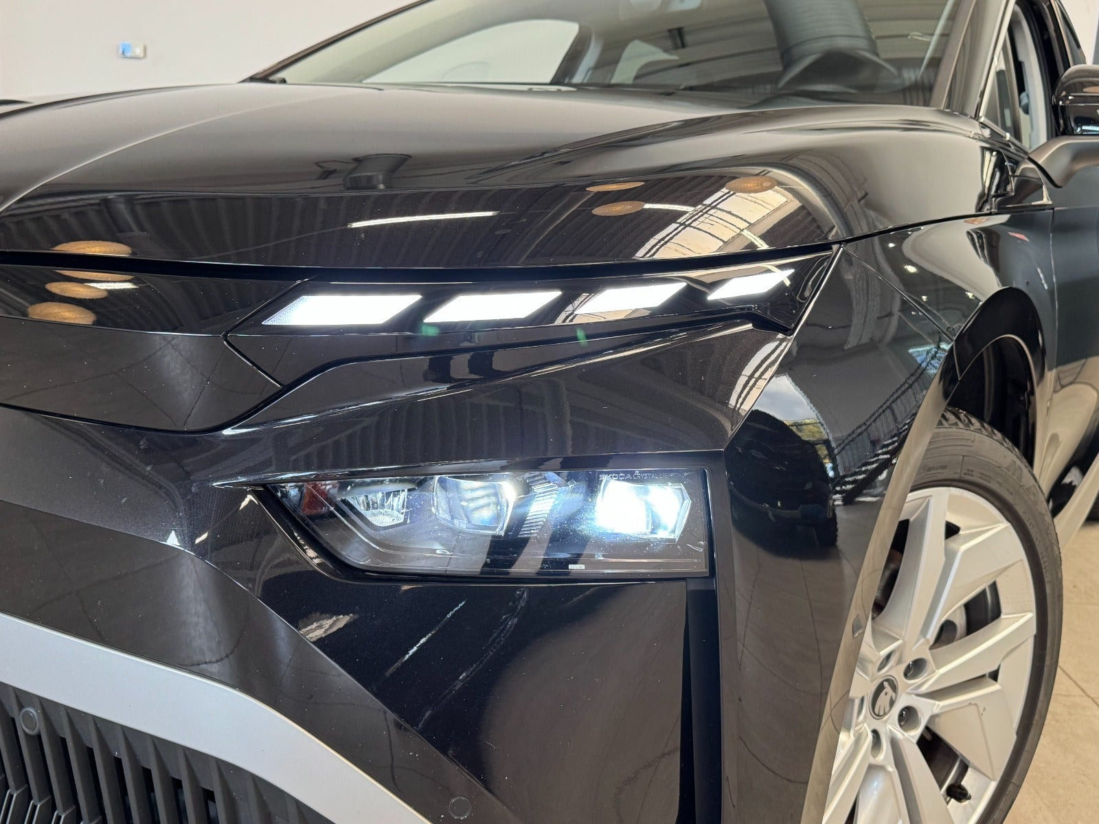 Sort Skoda Enyaq fra 2026