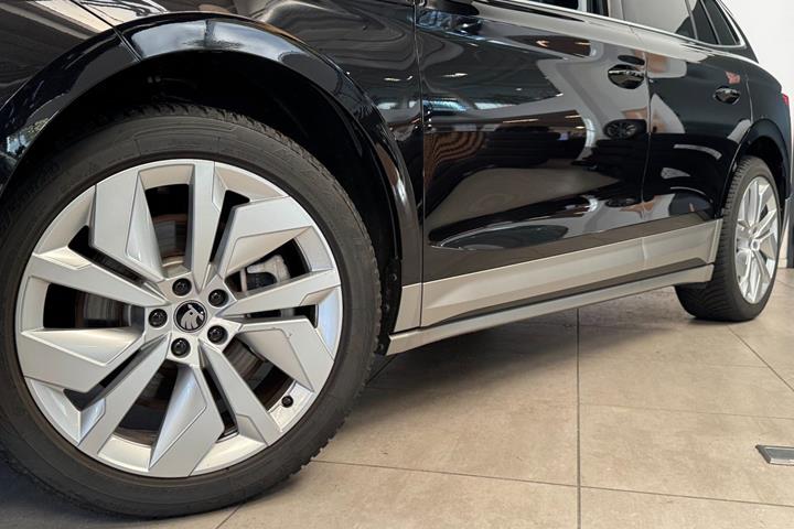 Sort Skoda Enyaq fra 2026