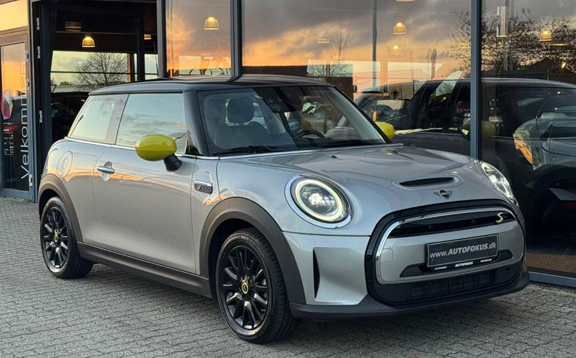 Mini Cooper SE Essential