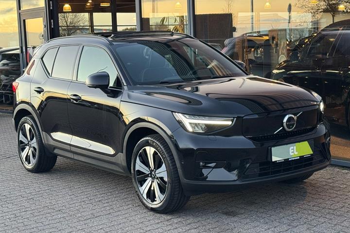 Sort Volvo XC40 fra 2023