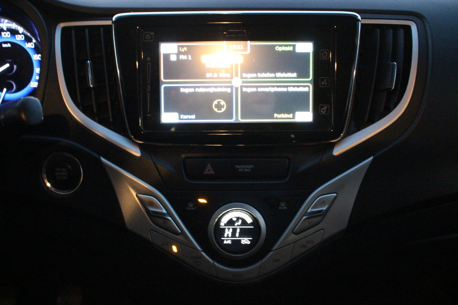 Hvid Suzuki Baleno fra 2016