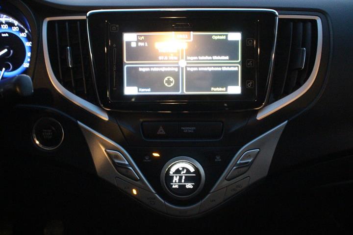 Hvid Suzuki Baleno fra 2016