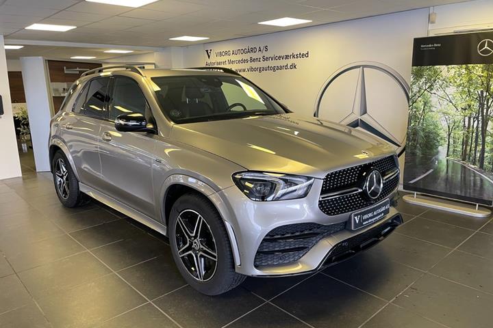 Beige Mercedes GLE350 de fra 2021