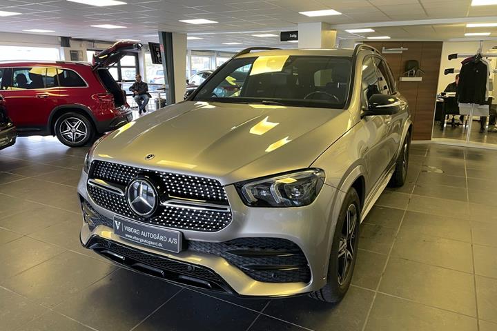 Beige Mercedes GLE350 de fra 2021