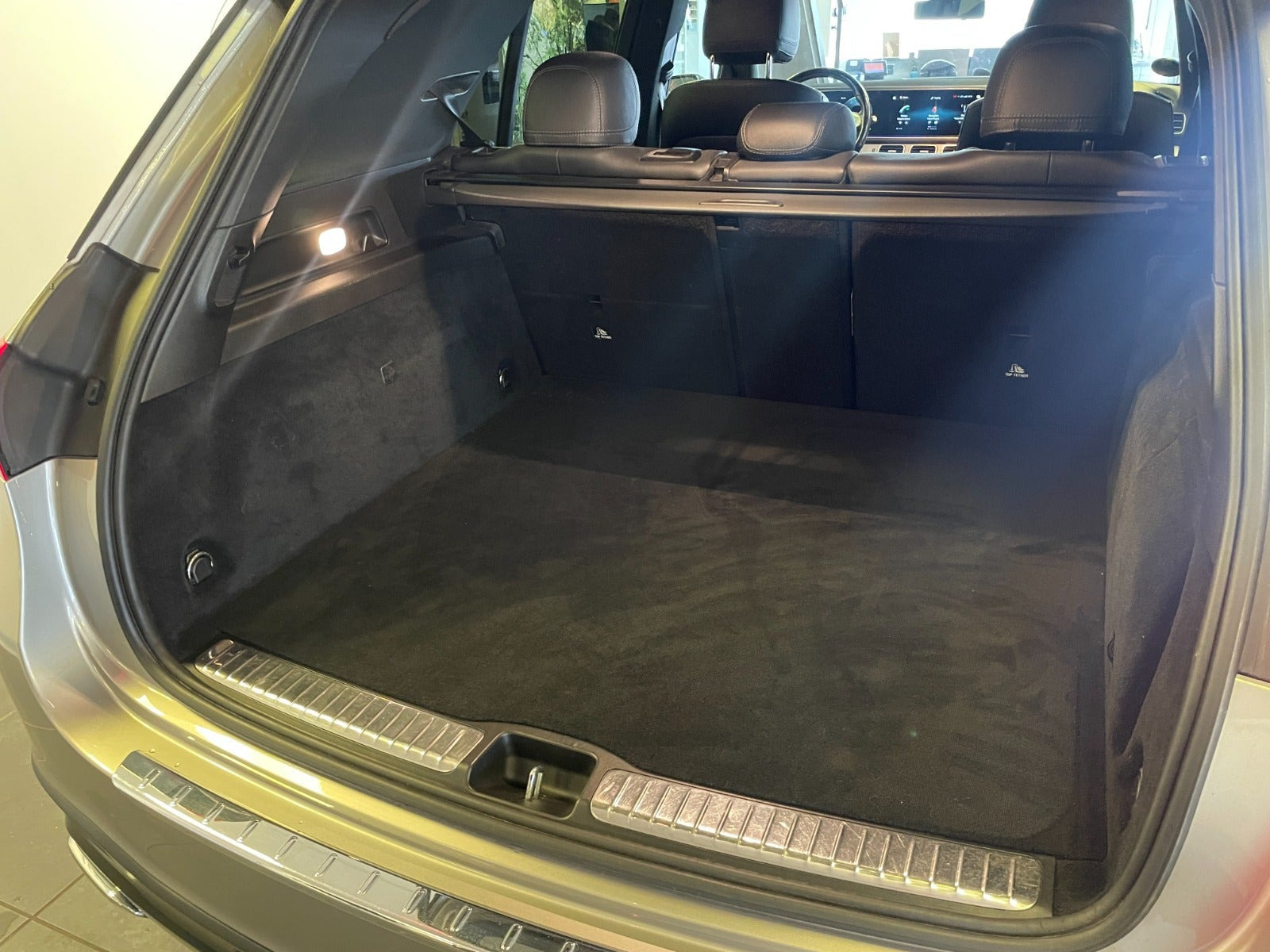Beige Mercedes GLE350 de fra 2021