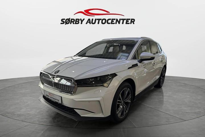 Hvid Skoda Enyaq fra 2023
