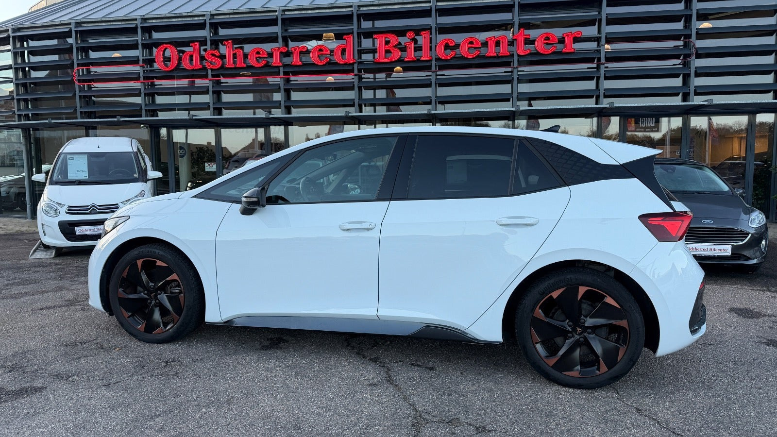 Hvid Cupra Born fra 2023
