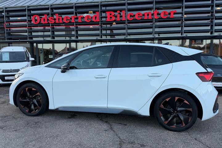 Hvid Cupra Born fra 2023