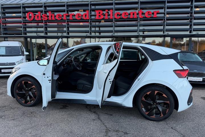 Hvid Cupra Born fra 2023