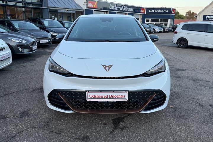 Hvid Cupra Born fra 2023