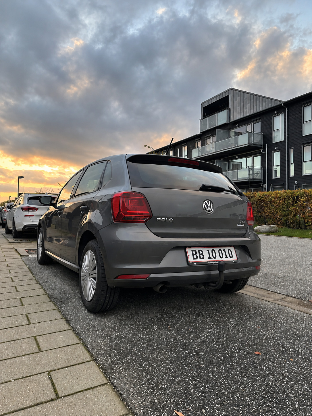 Grå VW Polo fra 2015