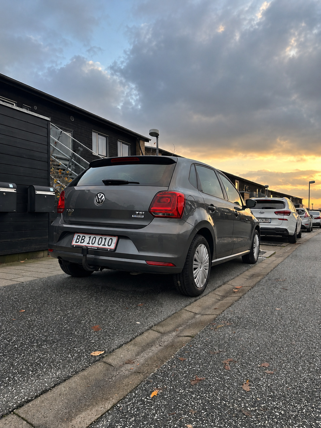Grå VW Polo fra 2015