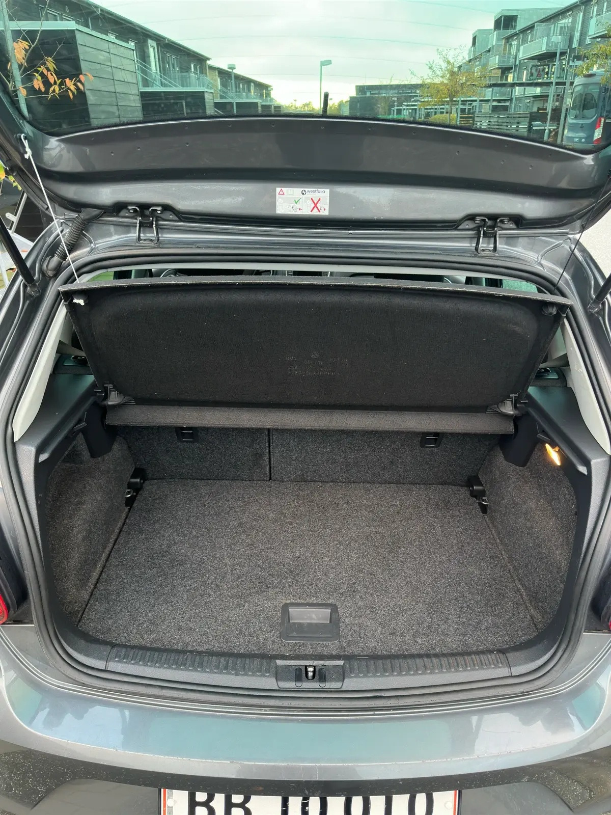 Grå VW Polo fra 2015