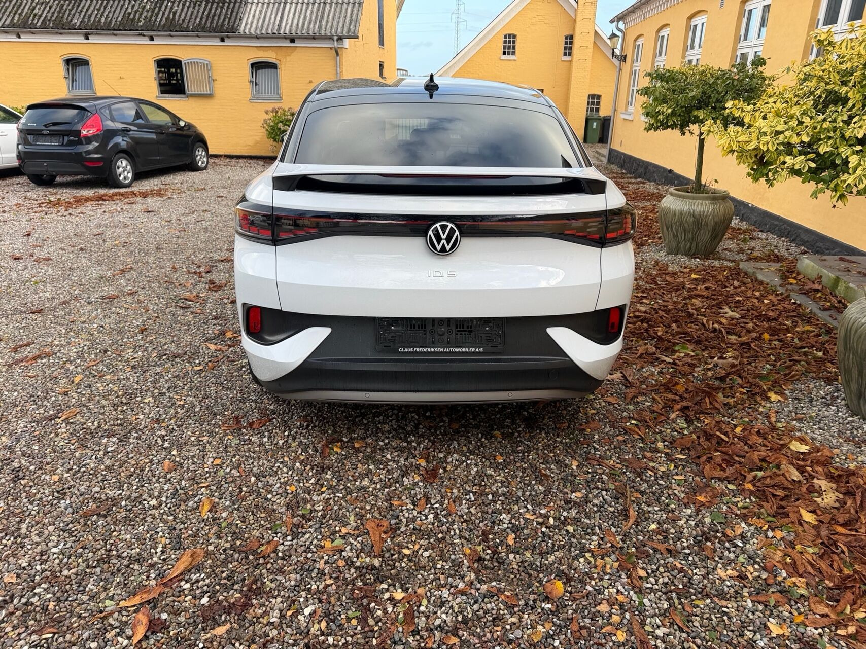 Hvid VW ID.5 fra 2023