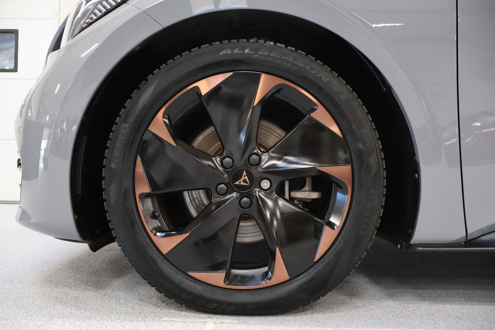 Grå Cupra Born fra 2024
