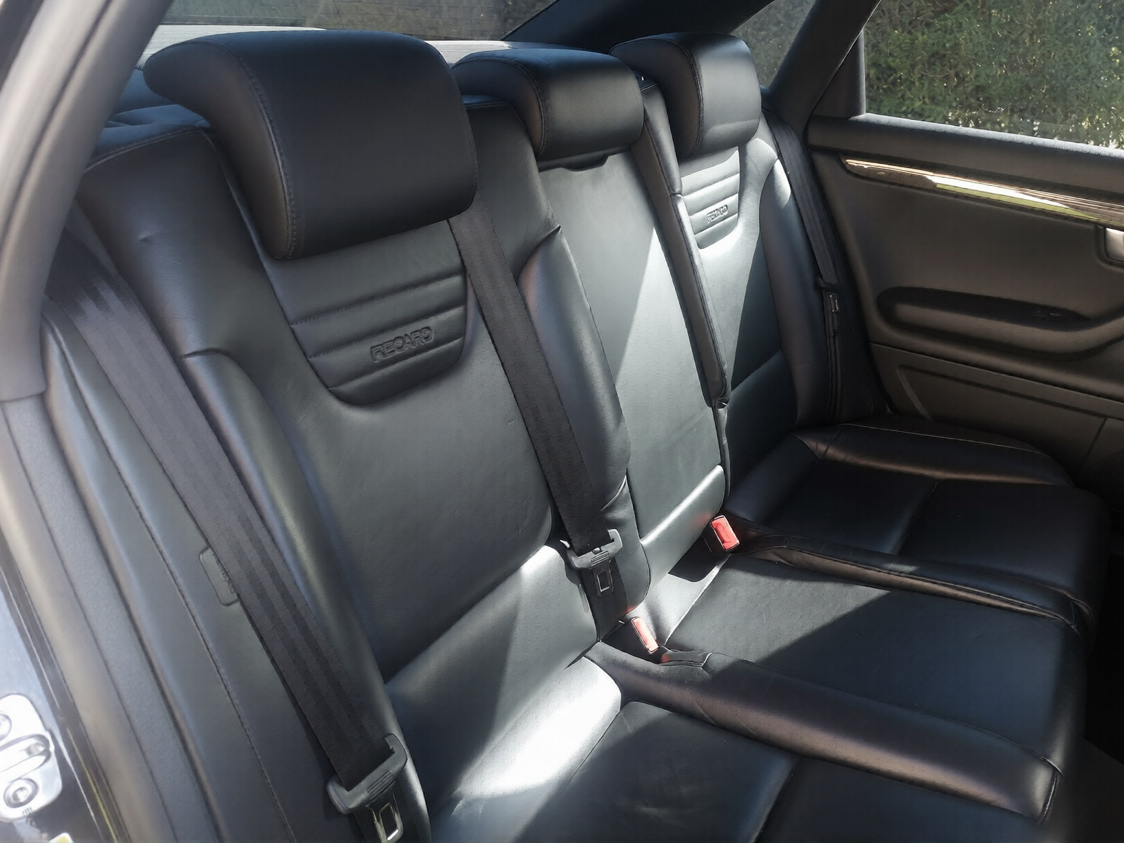 Sort Audi S4 fra 2005