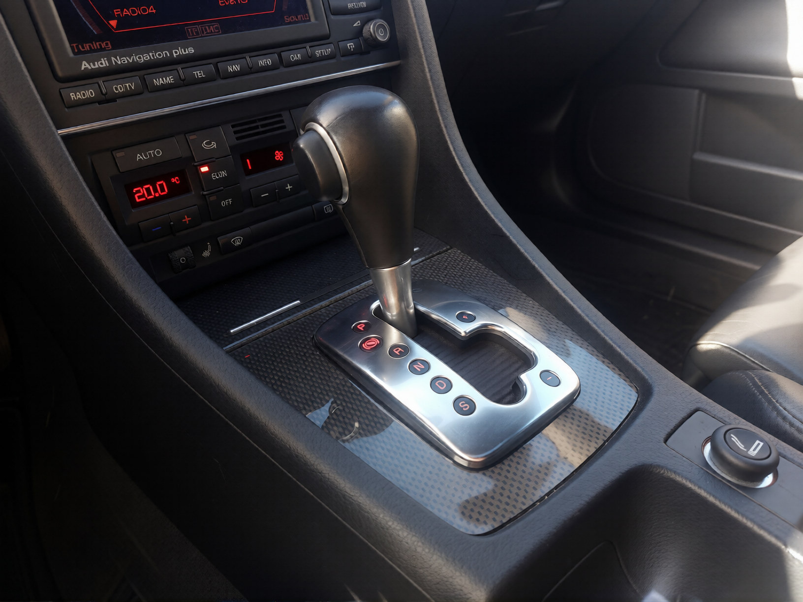 Sort Audi S4 fra 2005