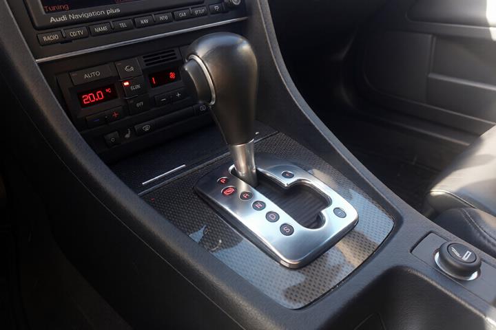 Sort Audi S4 fra 2005