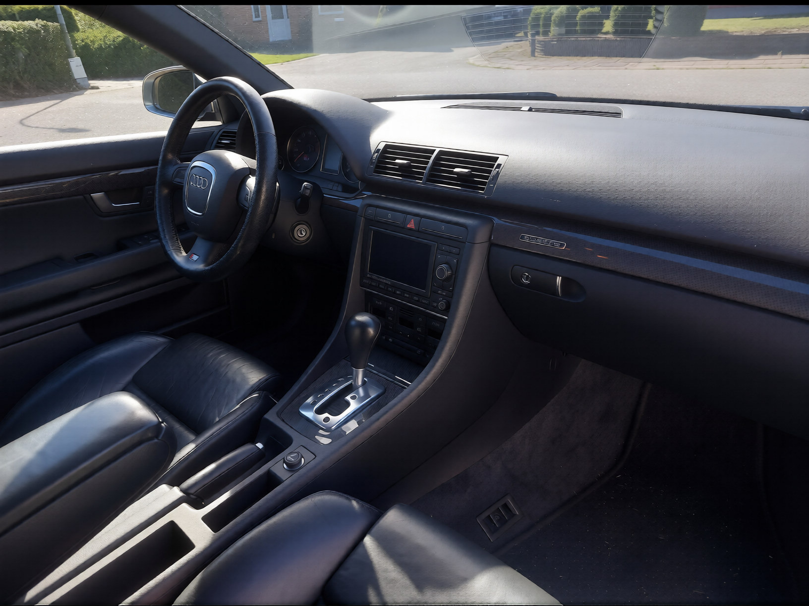 Sort Audi S4 fra 2005