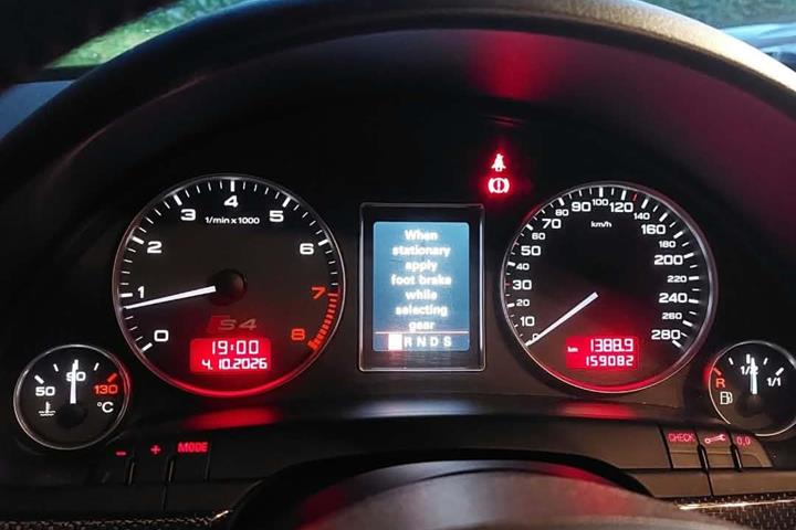 Sort Audi S4 fra 2005