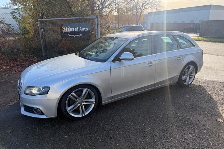 Grøn Audi A4 fra 2008