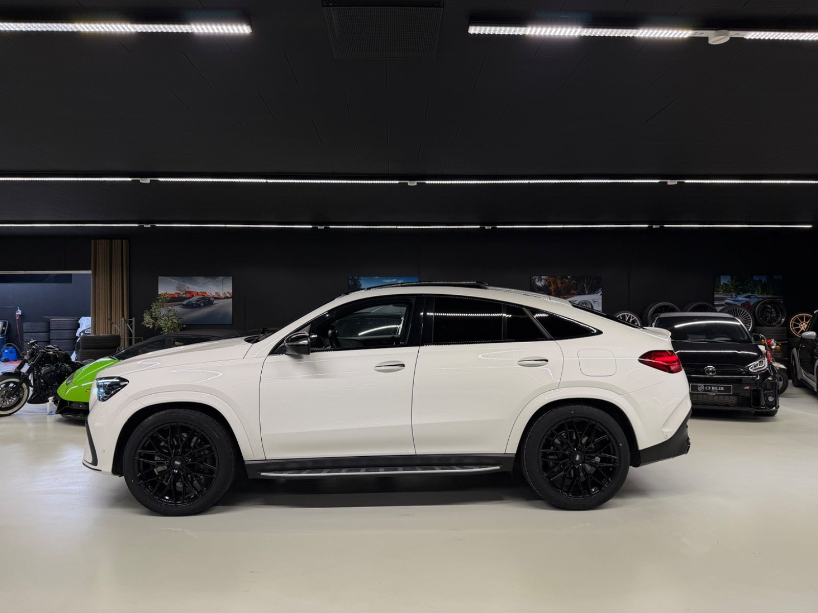 Sort Mercedes GLE350 de fra 2024