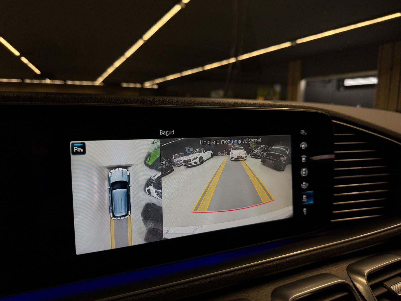 Grå Mercedes GLE350 de fra 2022