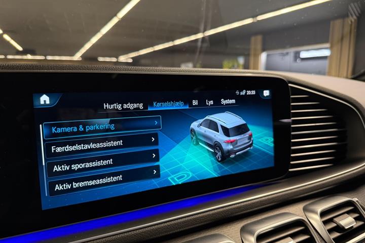 Grå Mercedes GLE350 de fra 2022