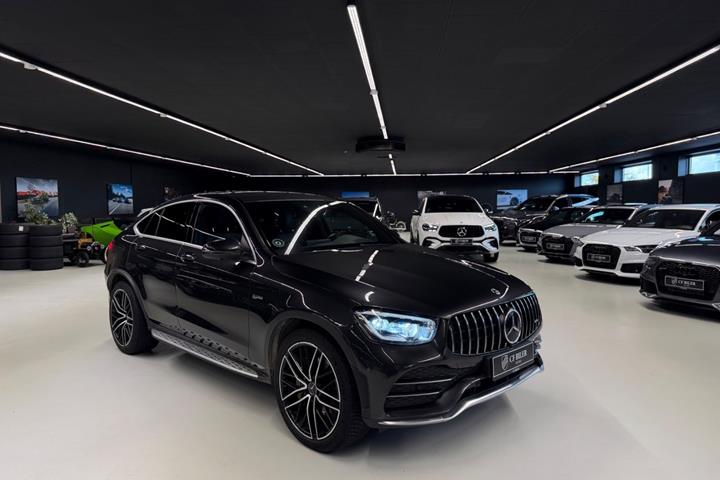 Gul Mercedes GLC43 fra 2020