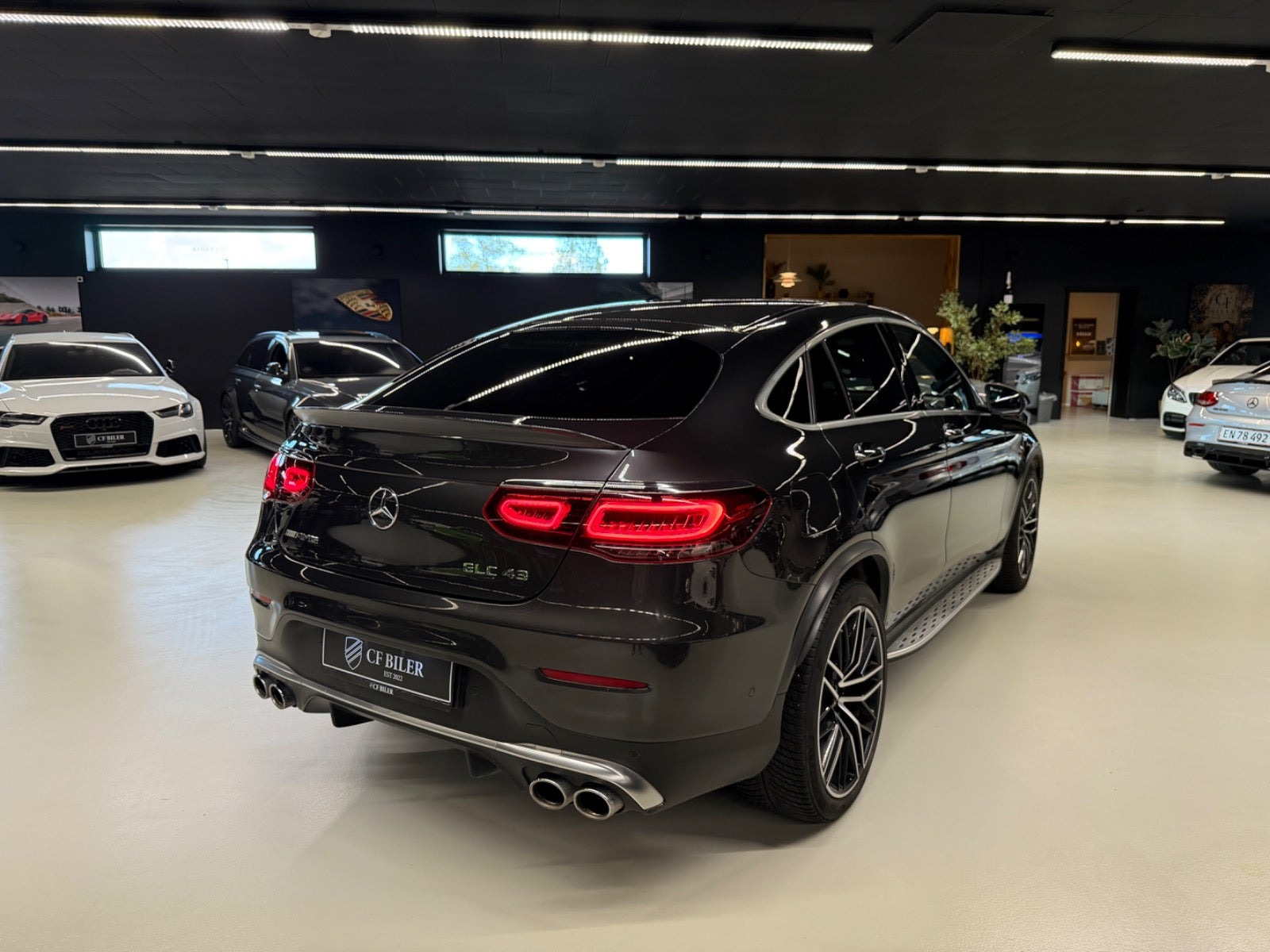 Gul Mercedes GLC43 fra 2020