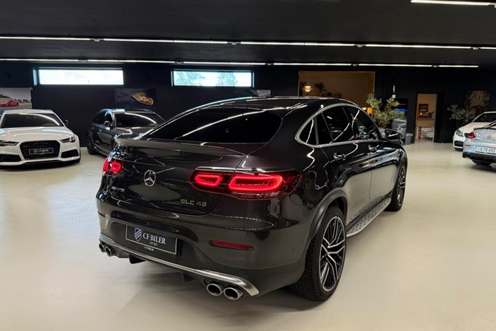 Gul Mercedes GLC43 fra 2020