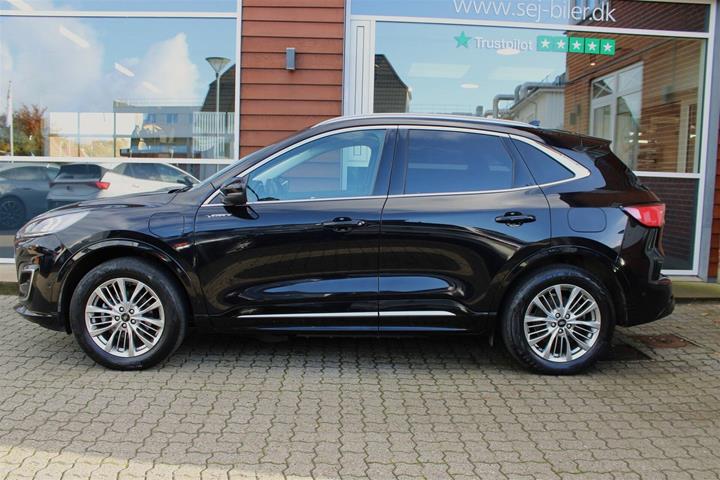 Sort Ford Kuga fra 2022