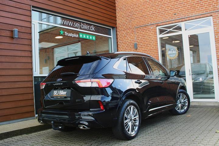Sort Ford Kuga fra 2022