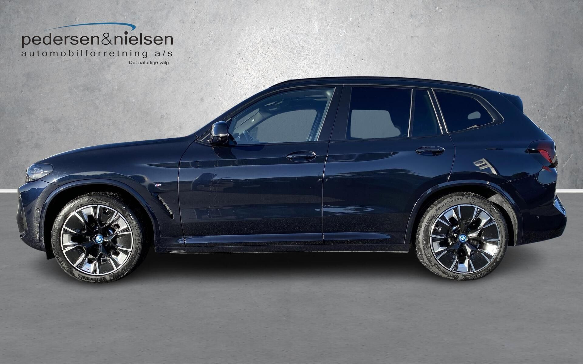 Sort BMW iX3 fra 2023