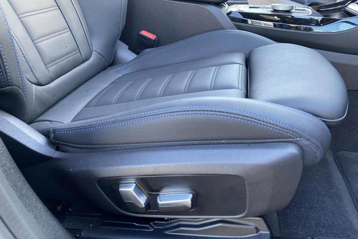 Sort BMW iX3 fra 2023