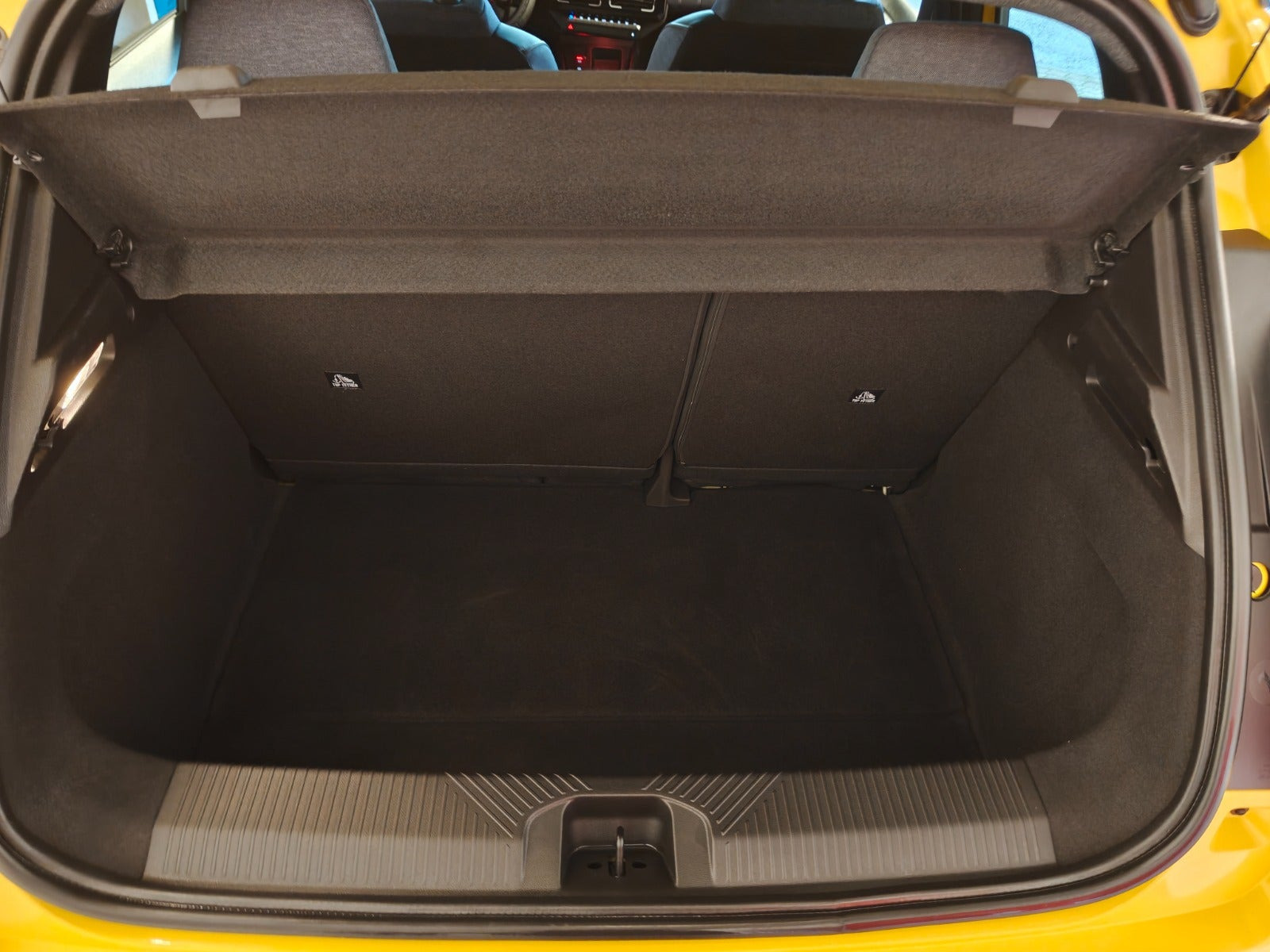 Gul Renault 5 E-Tech fra 2025