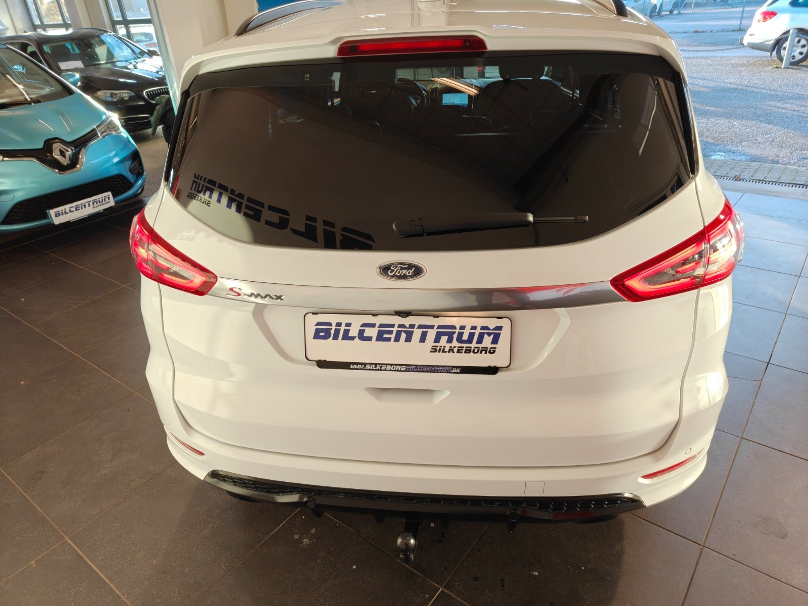 Hvid Ford S-MAX fra 2019