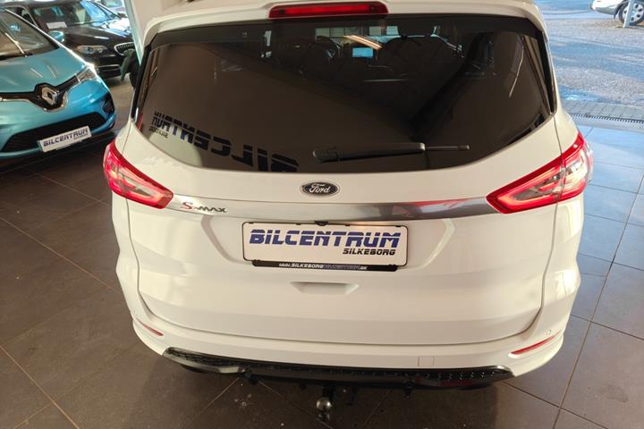 Hvid Ford S-MAX fra 2019