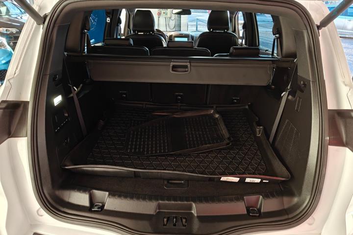 Hvid Ford S-MAX fra 2019
