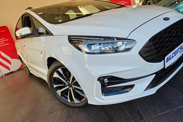 Hvid Ford S-MAX fra 2019