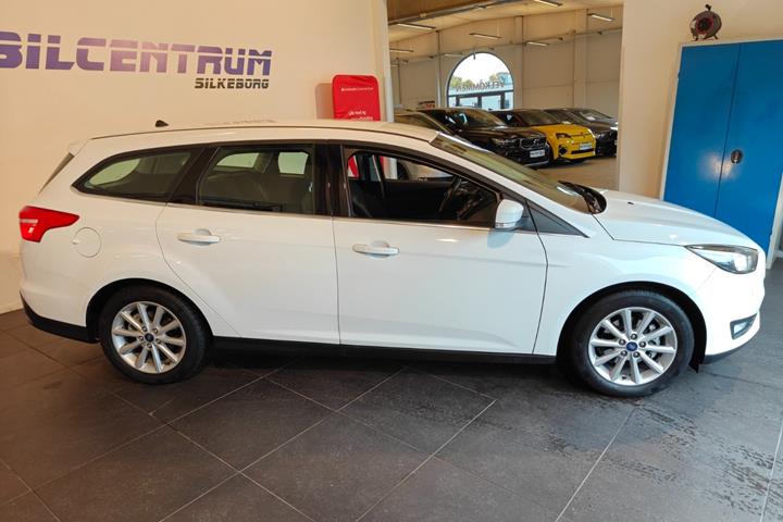 Hvid Ford Focus fra 2017