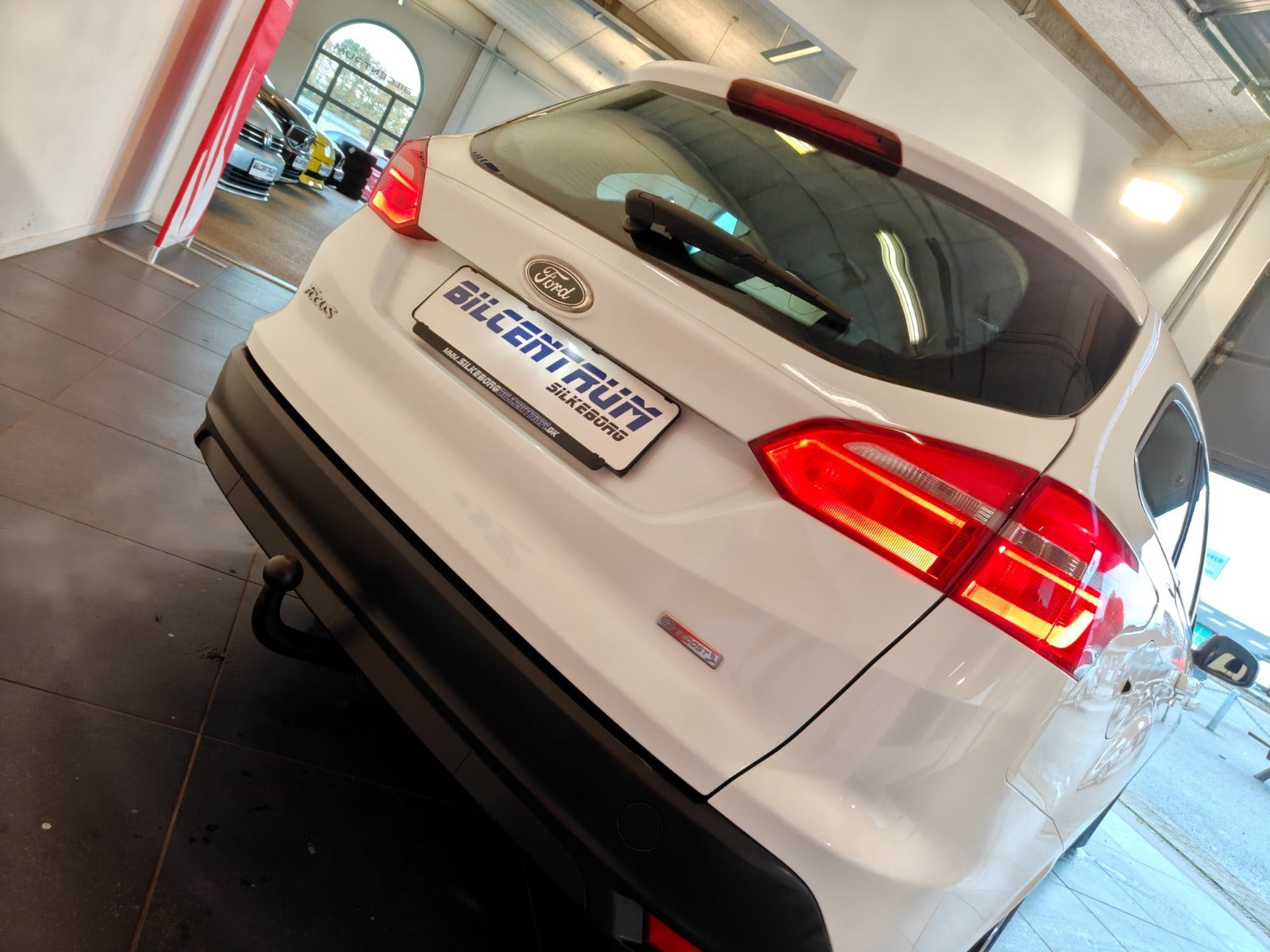 Hvid Ford Focus fra 2017
