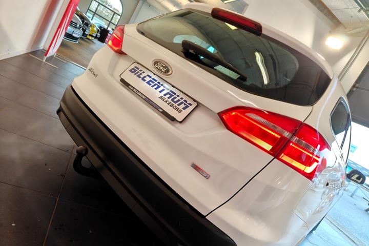 Hvid Ford Focus fra 2017