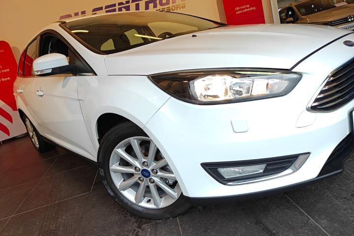 Hvid Ford Focus fra 2017