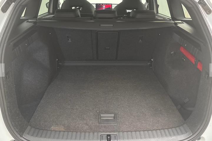 Hvid Skoda Enyaq fra 2022