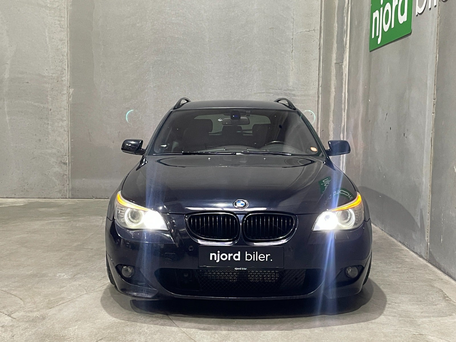 Sort BMW 530d fra 2008